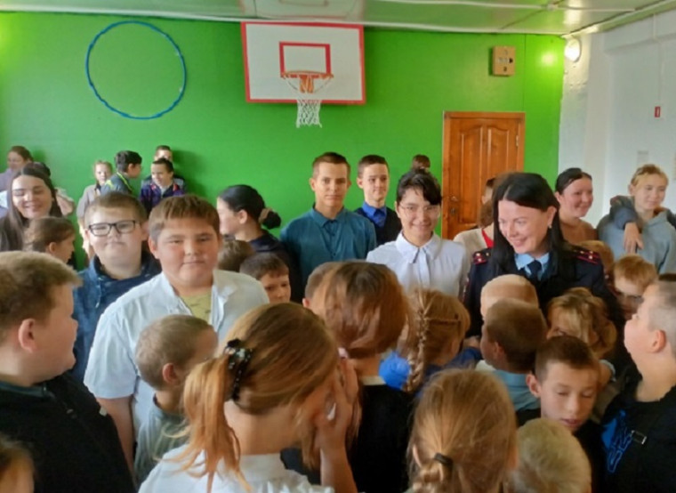 Железная дорога не место для игр, а зона повышенной опасности.