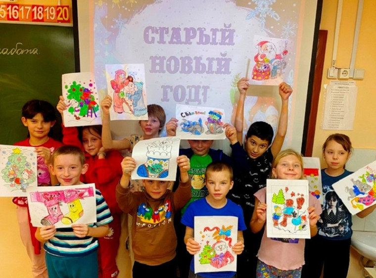 Не желает Новый год уходить за поворот.