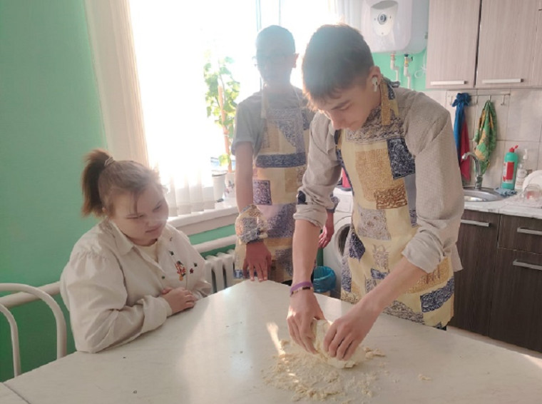Приготовим блюда лихо из картошки, овощей, вам наварим вкусных щей....